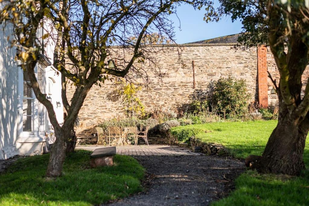 Georgian Country House -Panoramic Views -Sleeps 12 Ruthin Exterior photo