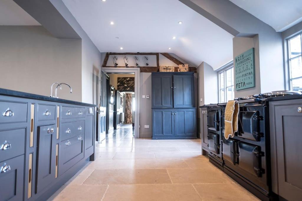 Georgian Country House -Panoramic Views -Sleeps 12 Ruthin Exterior photo