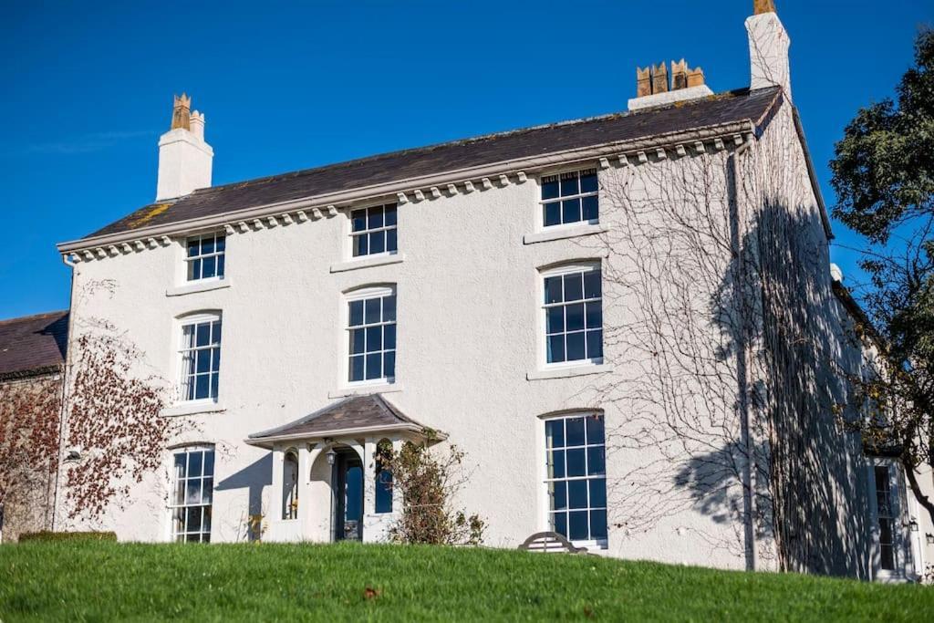 Georgian Country House -Panoramic Views -Sleeps 12 Ruthin Exterior photo