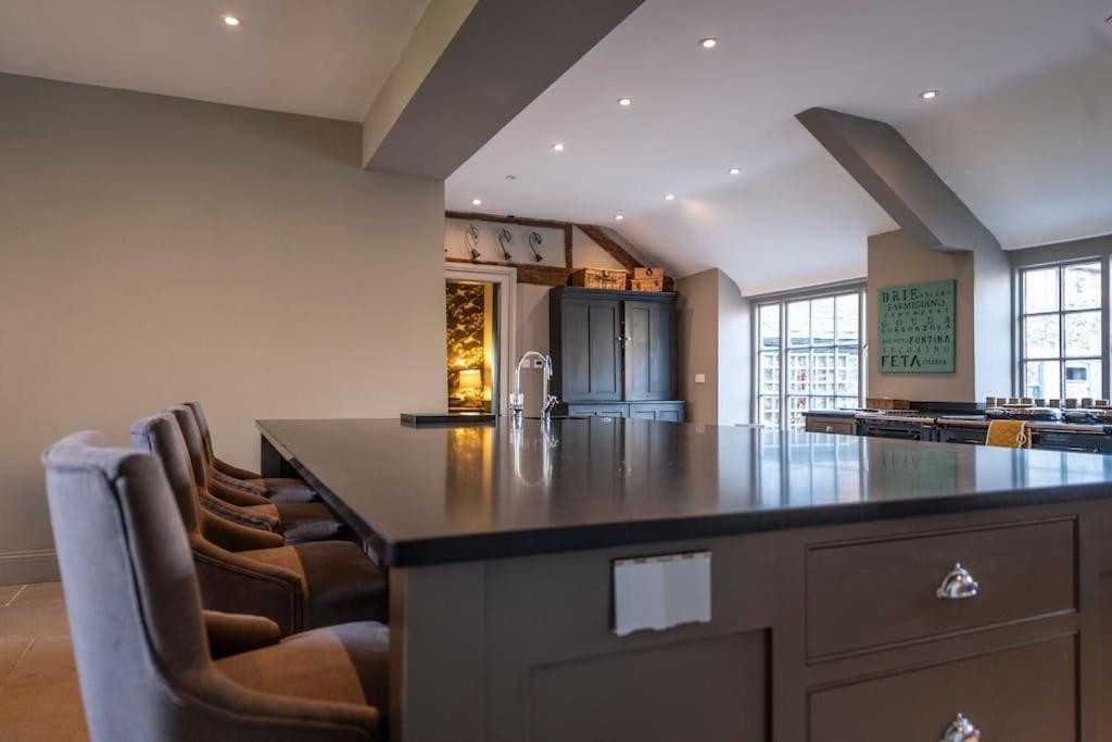 Georgian Country House -Panoramic Views -Sleeps 12 Ruthin Exterior photo