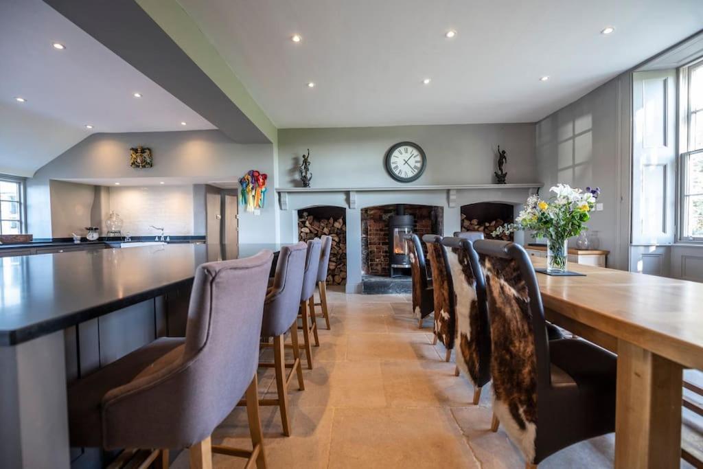 Georgian Country House -Panoramic Views -Sleeps 12 Ruthin Exterior photo