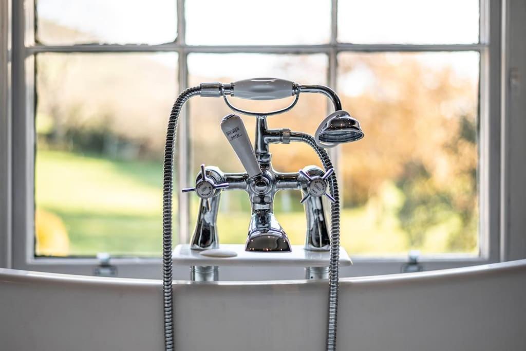 Georgian Country House -Panoramic Views -Sleeps 12 Ruthin Exterior photo