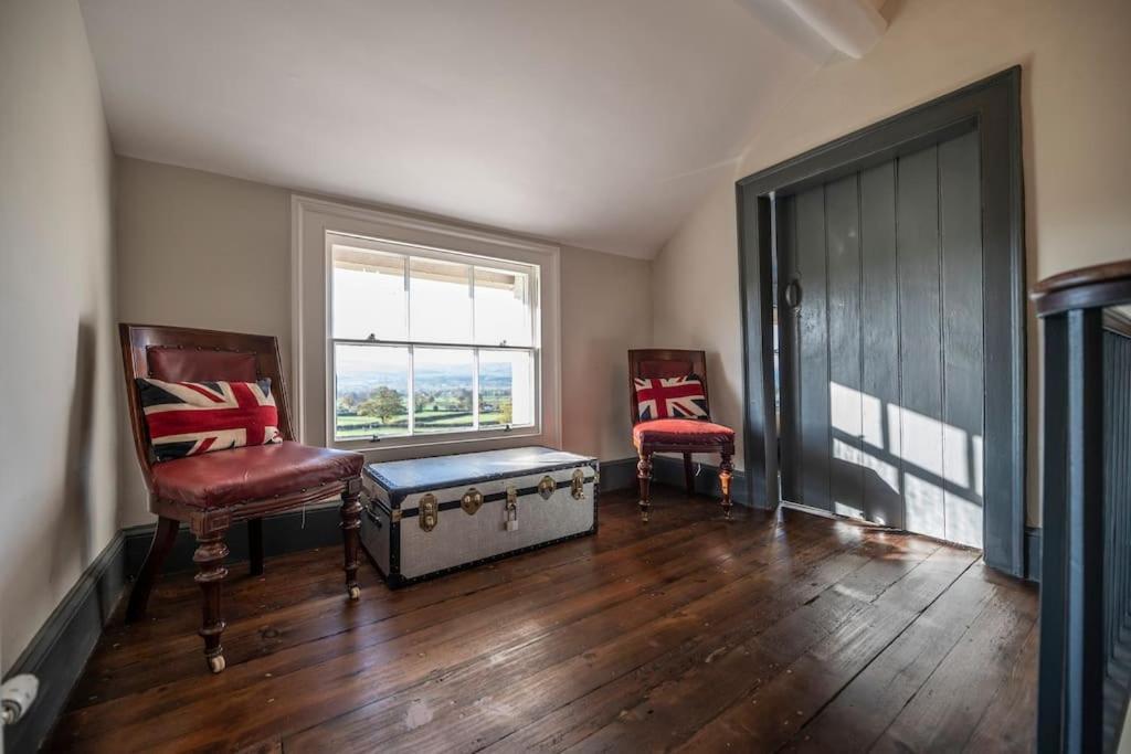 Georgian Country House -Panoramic Views -Sleeps 12 Ruthin Exterior photo