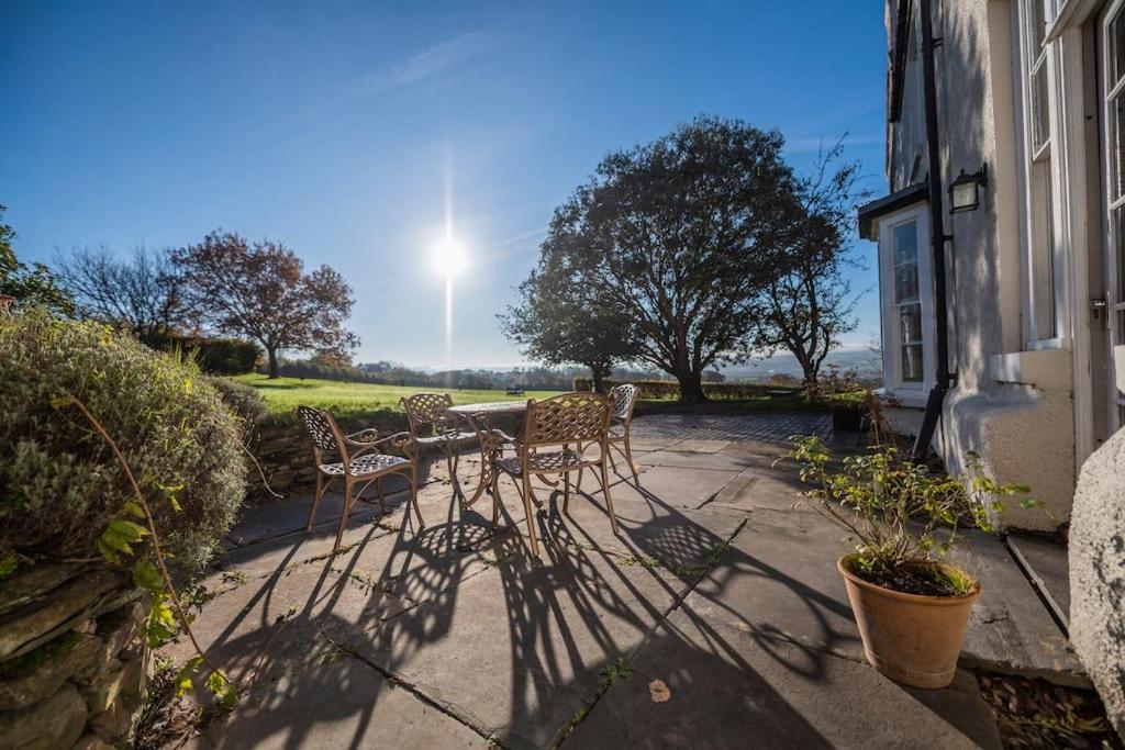 Georgian Country House -Panoramic Views -Sleeps 12 Ruthin Exterior photo