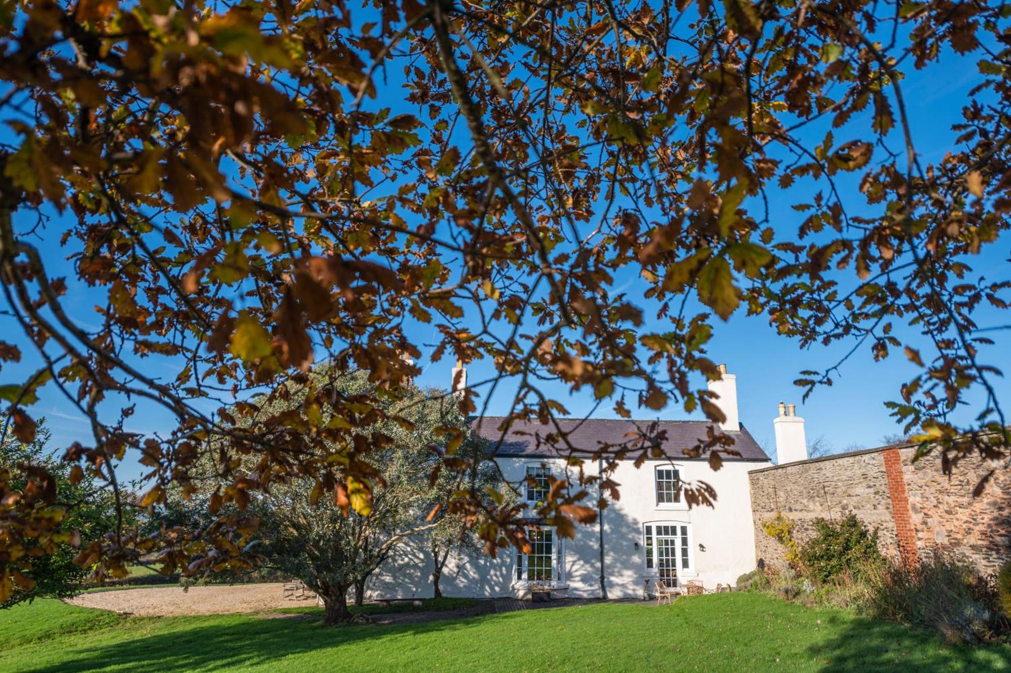 Georgian Country House -Panoramic Views -Sleeps 12 Ruthin Exterior photo